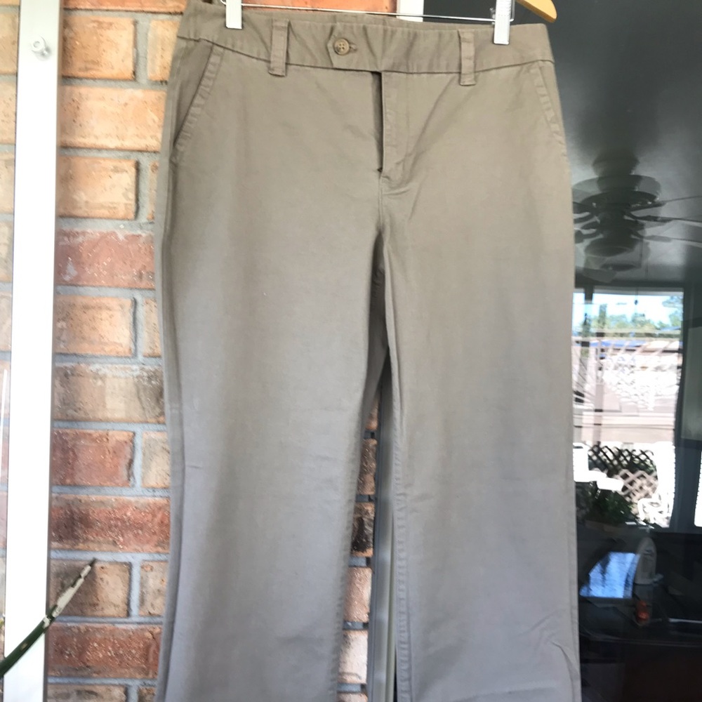Eddie Bauer Mercer fit khaki pants size 12.